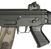 SIG 551-1 AEG FULL METAL VERSION BLOWBACK SPIN UP AVEC RAIL 1.2 JOULE + BATTERIE 1600 MH + MOSFET
